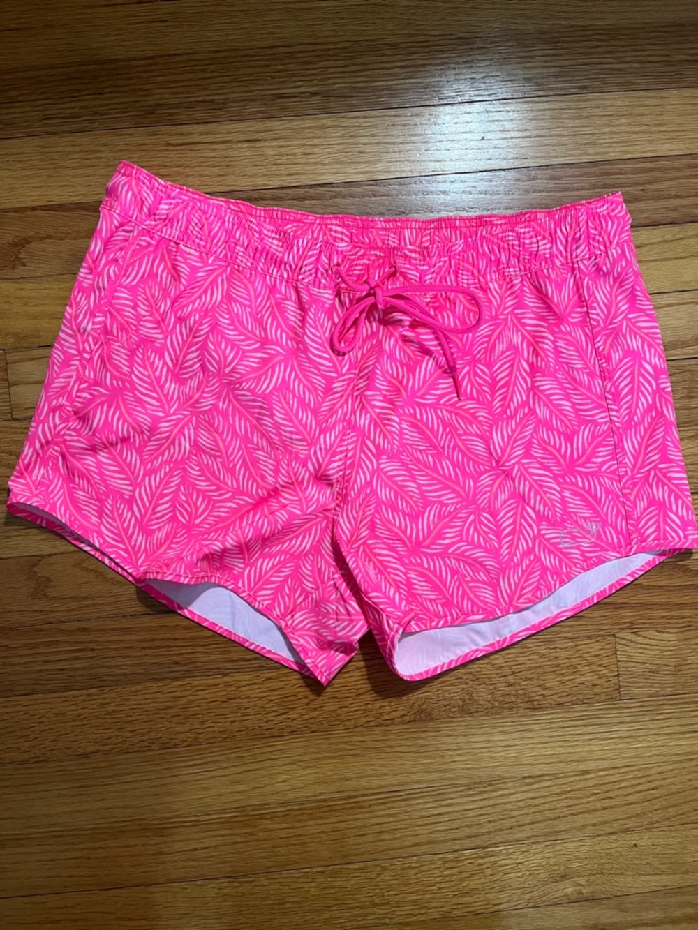 Vineyard Vines Hot Pink Leaf-Print Performance Drawstring Shorts Size Medium